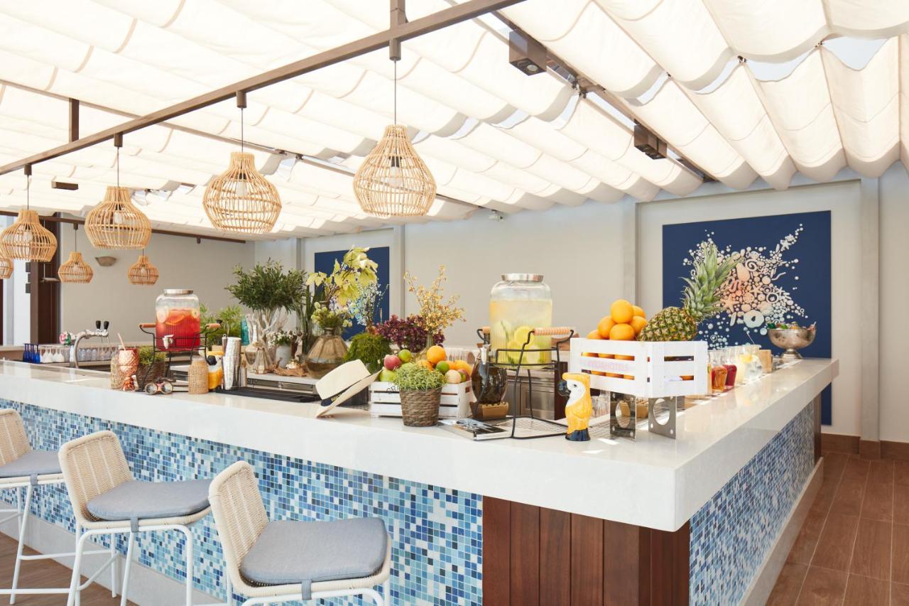 Vida Beach Resort Umm Al Quwain Ngoại thất bức ảnh The kitchen of the restaurant