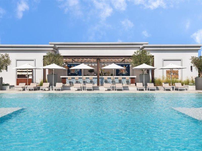 Vida Beach Resort Umm Al Quwain Ngoại thất bức ảnh The pool at the St. Regis
