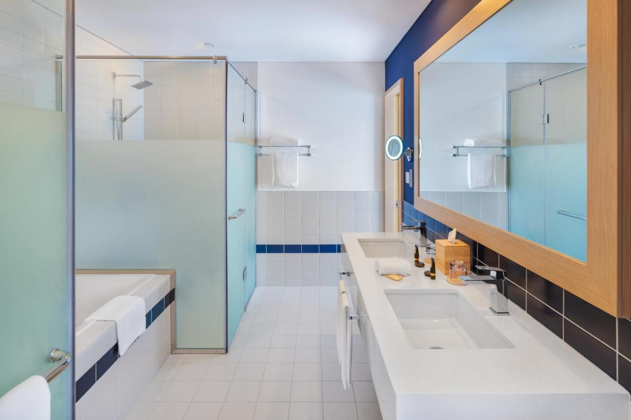 Vida Beach Resort Umm Al Quwain Ngoại thất bức ảnh Bathroom
